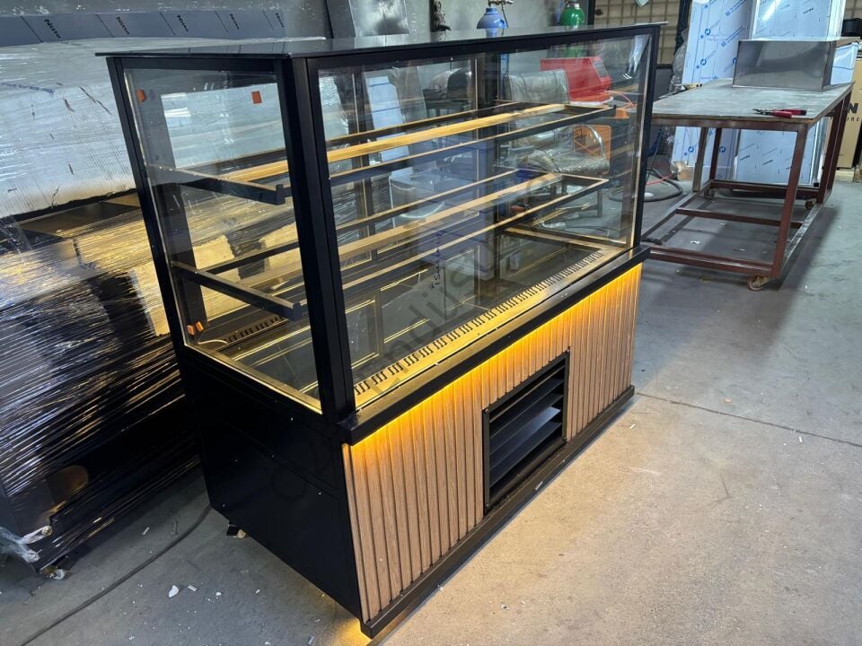 Kare Camlı Soğutmalı Pasta Dolabı 120 cm