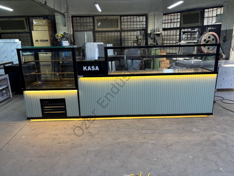 Sulu Sistem Börek Tezgahı + Soğutmalı Tatlı Dolabı Seti