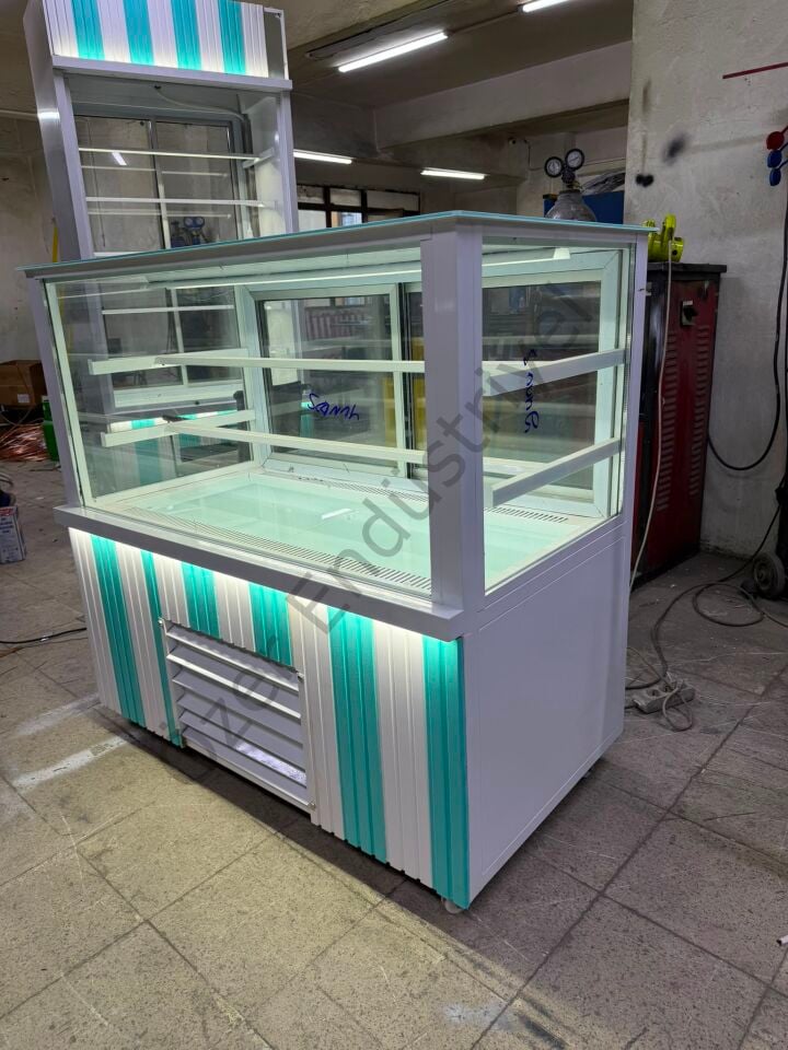 Beyaz Mavi Panelli Pasta Dolabı 120 cm
