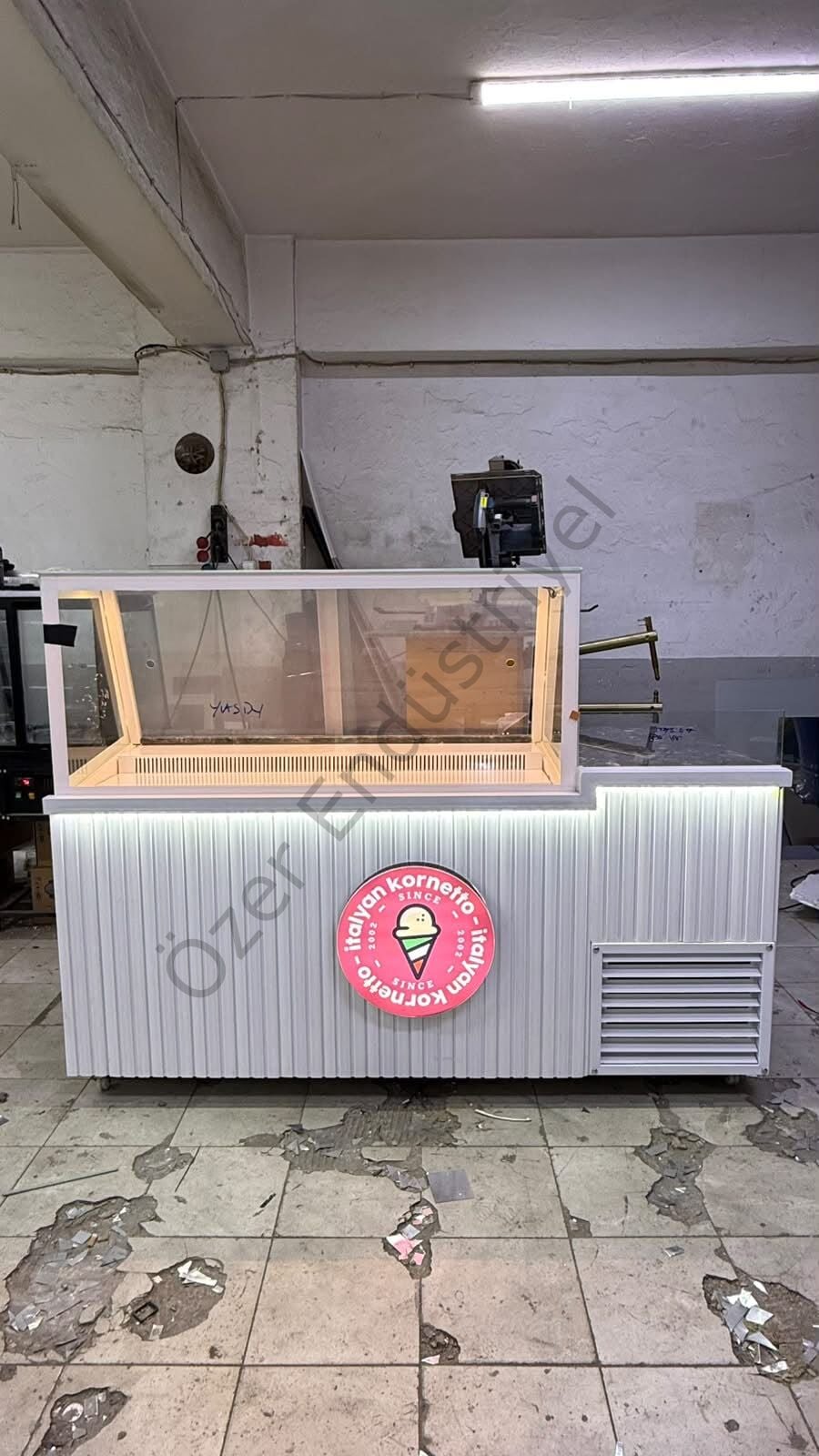 200 Cm Depolu Soğutmalı Waffle Dolabı