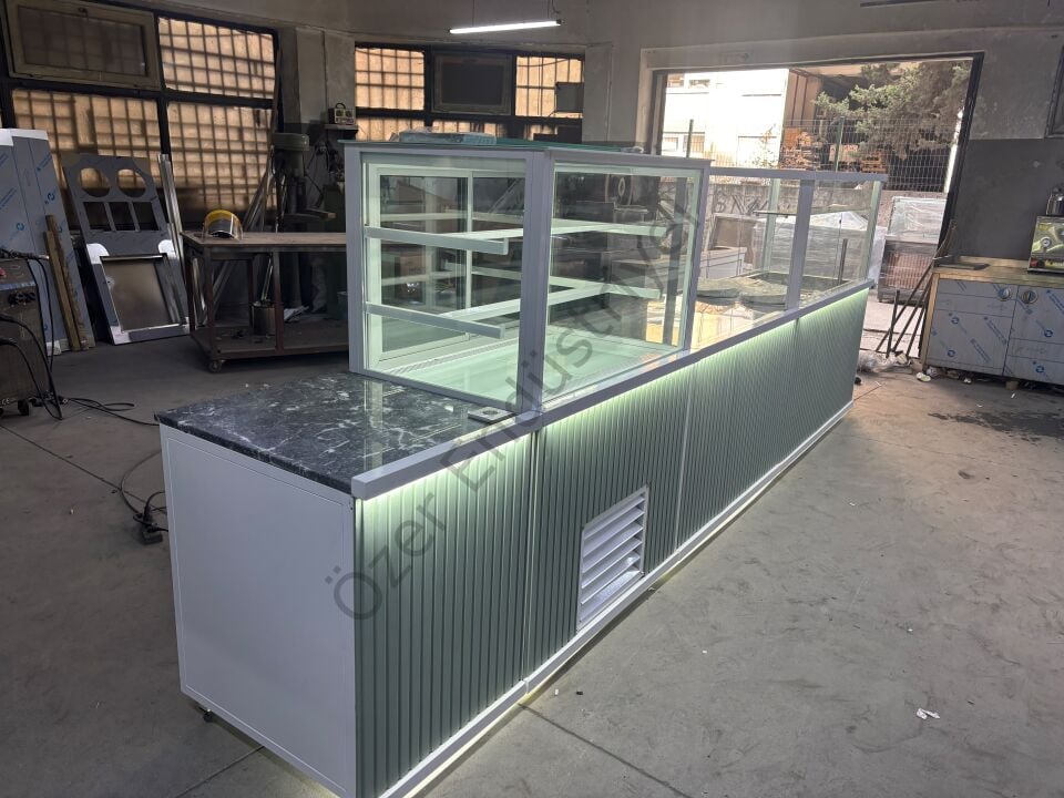 Pilav ve Çorba Tezgahı – Pasta Dolaplı 400 Cm Set
