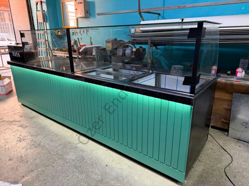 450 cm Elektrikli Yemek Tezgahı ve Kasa Bankosu