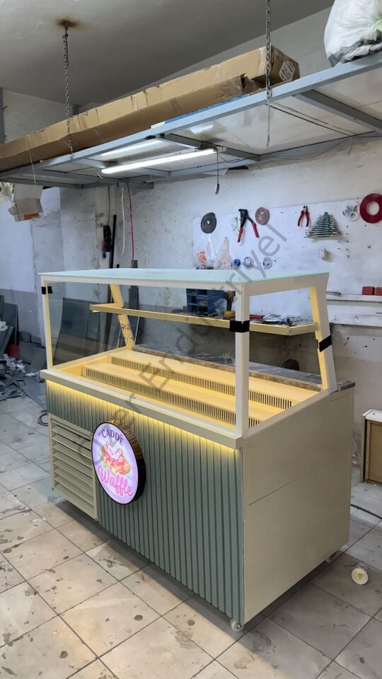 150 Cm Kare Camlı Soğutmalı Waffle Dolabı